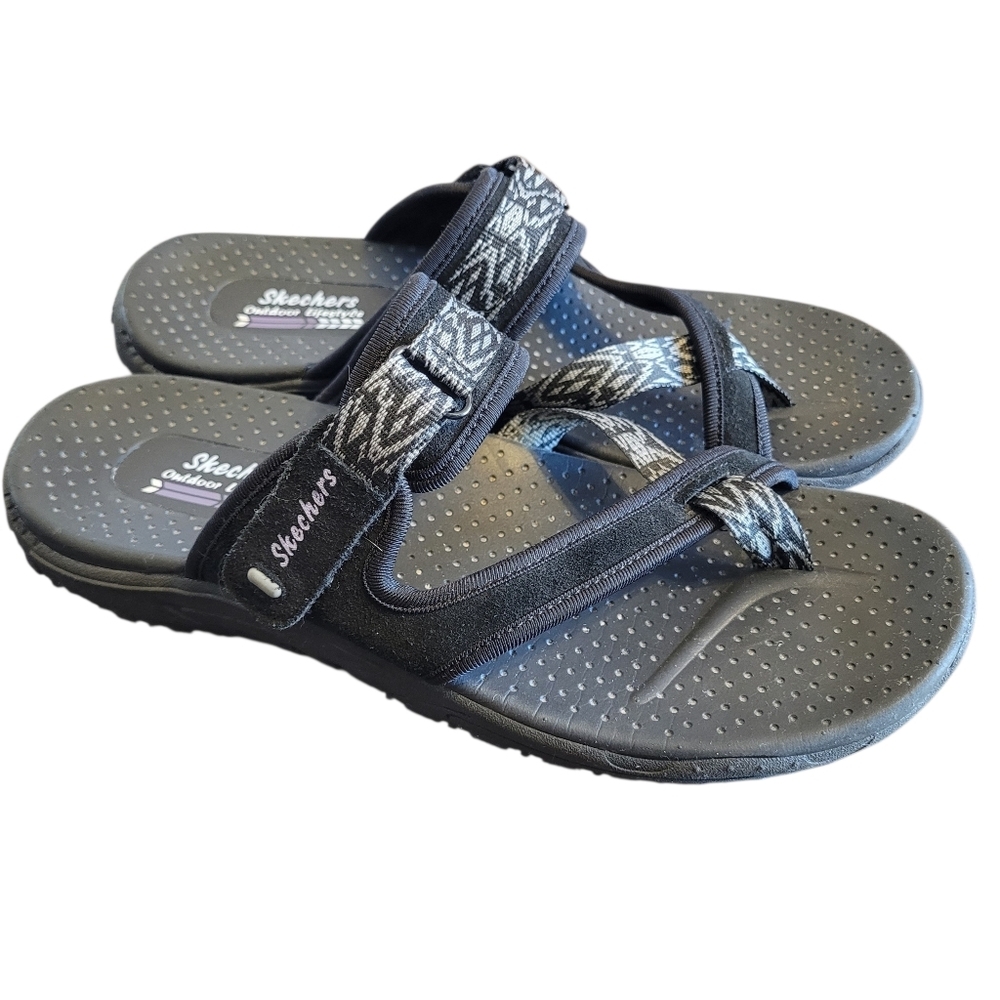 Skechers Reggae Trailway Black Suede Leather Pattern Textile Toe Loop Sandals 9